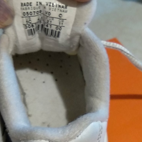 Toddler NIKE SNEAKERS - Picture 3 of 9